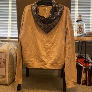 Free People Sweater / Large